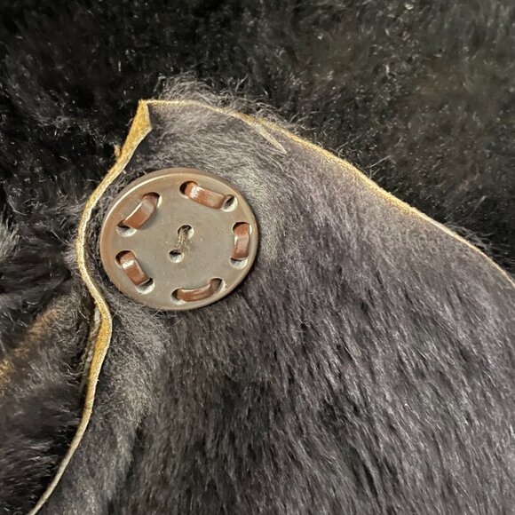 Overland Ember Sheepskin belted jacket with raccoon fur trim - Picture 10 of 11